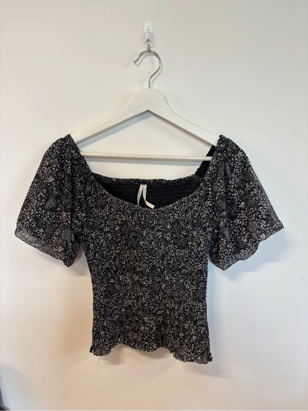 Anthropologie Aurelia Smocked Top Size Small - Picture 1 of 4
